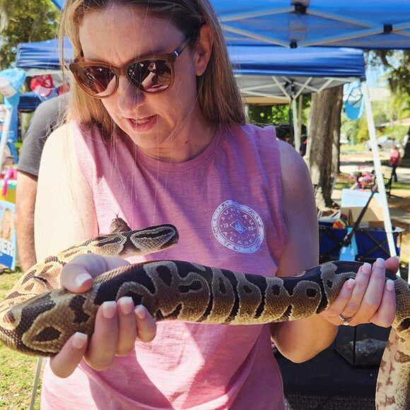 Meet your Posher, Stacy G! - Picture 4 of 5